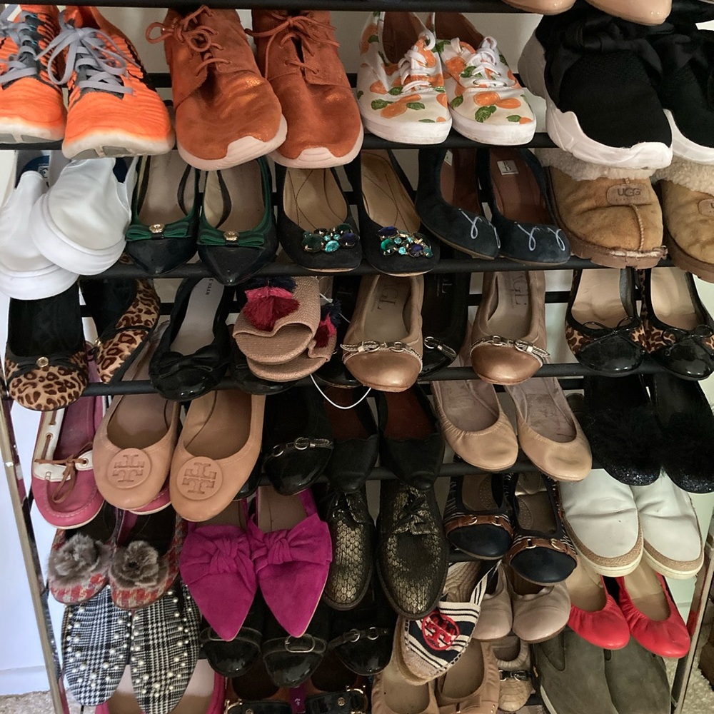Assorted shoe bundle box